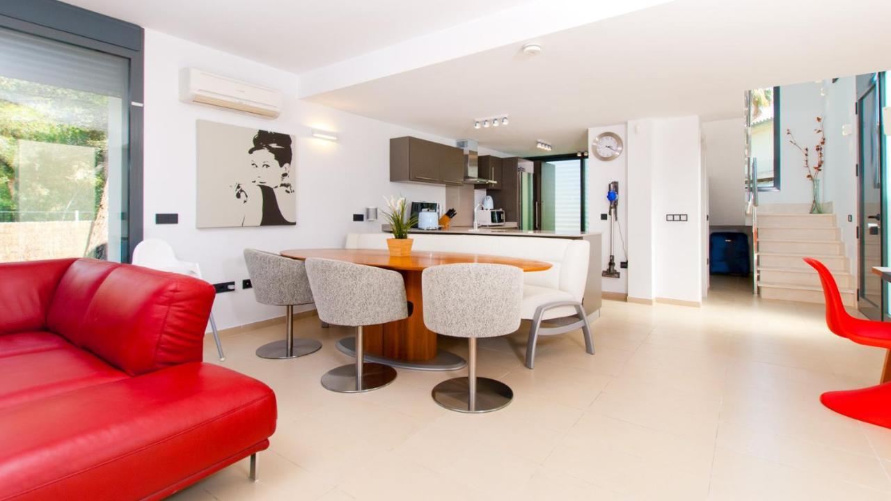 Villa Pam Beach House Playa De Muro - 200M To Beach With Hot Tub Alcudia  Bagian luar foto
