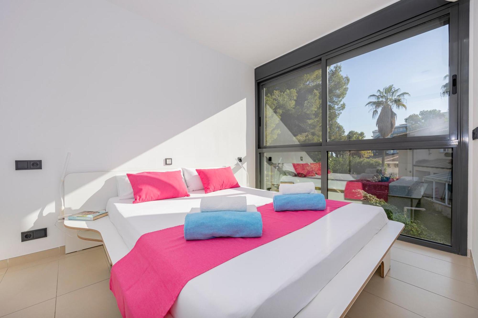 Villa Pam Beach House Playa De Muro - 200M To Beach With Hot Tub Alcudia  Bagian luar foto