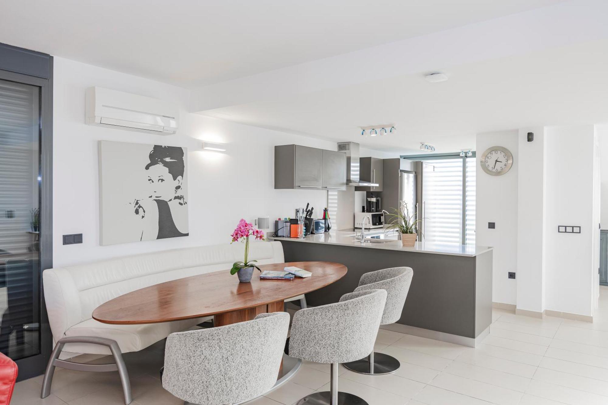 Villa Pam Beach House Playa De Muro - 200M To Beach With Hot Tub Alcudia  Bagian luar foto